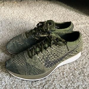 Nike Flyknit Racer Rough Green